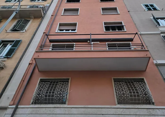 Etruria Center *